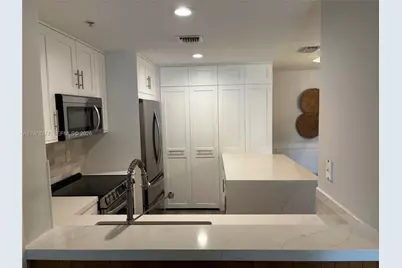 6700 NW 114th Ave #902, Doral, FL 33178 - Photo 9