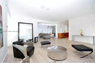 880 N Venetian Dr, Miami Beach, FL 33139 - Photo 7