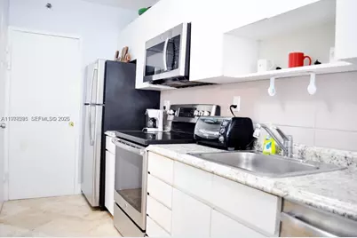 100 Lincoln Rd #728, Miami Beach, FL 33139 - Photo 3