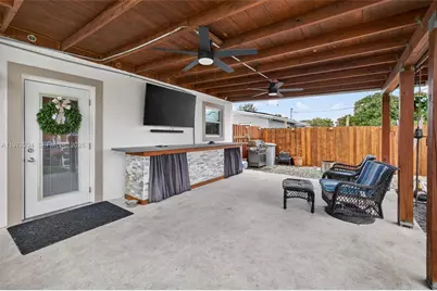 731 N 69th Ave, Hollywood, FL 33024 - Photo 3
