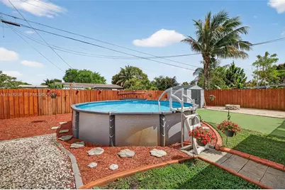 731 N 69th Ave, Hollywood, FL 33024 - Photo 37