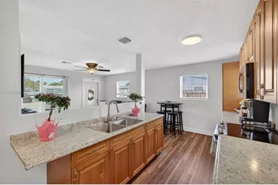 731 N 69th Ave, Hollywood, FL 33024 - Photo 19
