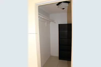 7208 Fairway Dr #I8, Miami Lakes, FL 33014 - Photo 17