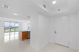 50 Biscayne Blvd, Miami, FL 33132 - Photo 5