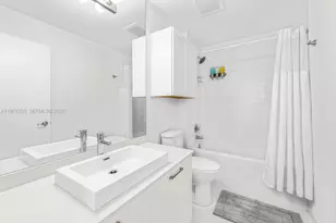 151 SE 1st St, Miami, FL 33131 - Photo 9