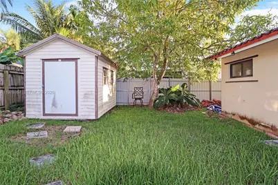 15255 SW 99th Ct, Miami, FL 33157 - Photo 17