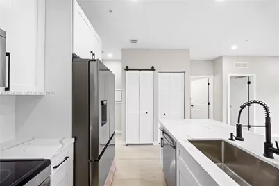 630 NE 166th St #3, Miami, FL 33162 - Photo 9