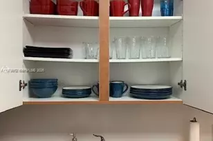 401 69th St, Miami Beach, FL 33141 - Photo 11