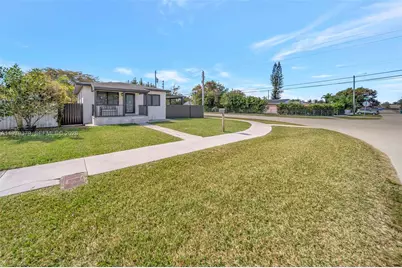 7470 SW 37th St, Miami, FL 33155 - Photo 3
