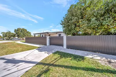 7470 SW 37th St, Miami, FL 33155 - Photo 39