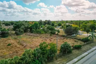 621 Ortiz Ave, Fort Myers, FL 33905 - Photo 9