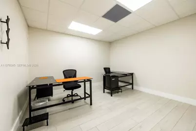 10200 NW 25th St, Doral, FL 33172 - Photo 19
