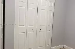 4251 NW 5th St, Plantation, FL 33317 - Photo 11