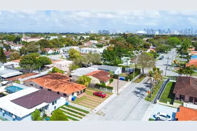 3423 SW 3rd St #1, Miami, FL 33135 - Photo 17