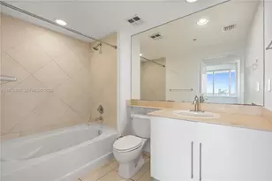 325 S Biscayne Bl, Miami, FL 33131 - Photo 19