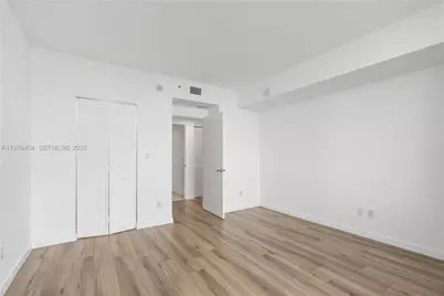 325 S Biscayne Bl #4324, Miami, FL 33131 - Photo 27