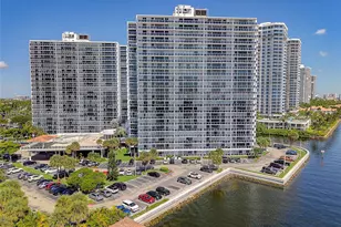 20515 E Country Club Dr, Aventura, FL 33180 - Photo 37