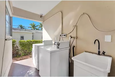 1708 Hayes St #3, Hollywood, FL 33020 - Photo 9