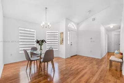 2020 SE 5th Pl #2020, Homestead, FL 33033 - Photo 9