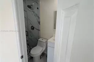 11690 SW 185th St, Miami, FL 33157 - Photo 9