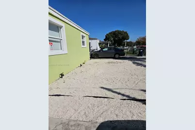 1031 Atlantic Ave #A, Opa-Locka, FL 33054 - Photo 7