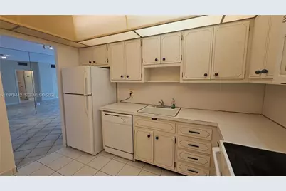 1980 S Ocean Dr #14L, Hallandale Beach, FL 33009 - Photo 9