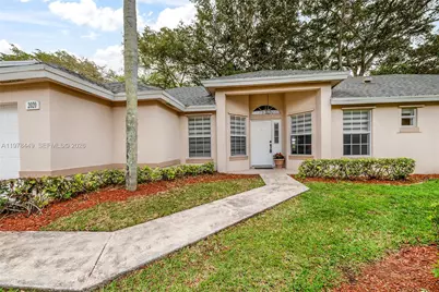 2020 SE 5th Pl, Homestead, FL 33033 - Photo 17