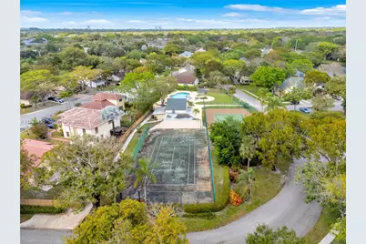 32 Wimbledon Lake Dr #221, Plantation, FL 33324 - Photo 43