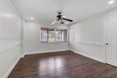 32 Wimbledon Lake Dr #221, Plantation, FL 33324 - Photo 23