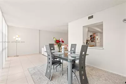 1000 Parkview Dr #115, Hallandale Beach, FL 33009 - Photo 7