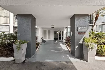 1000 Parkview Dr #115, Hallandale Beach, FL 33009 - Photo 27