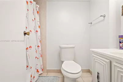 1000 Parkview Dr #115, Hallandale Beach, FL 33009 - Photo 5