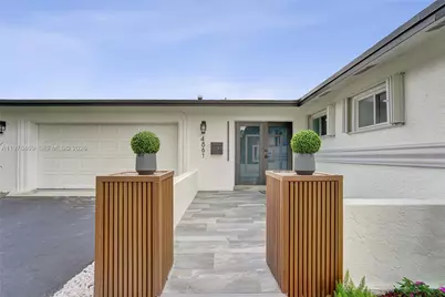 4861 NW 5th St, Plantation, FL 33317 - Photo 5