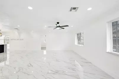 4861 NW 5th St, Plantation, FL 33317 - Photo 15