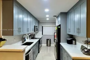 9523 NW 38th Pl, Sunrise, FL 33351 - Photo 3