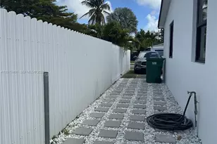 16560 SW 102nd Ct, Miami, FL 33157 - Photo 25