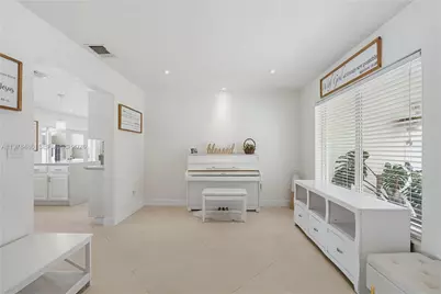 11012 SW 117th St, Miami, FL 33176 - Photo 37