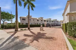 15720 SW 92nd Ave, Palmetto Bay, FL 33157 - Photo 1