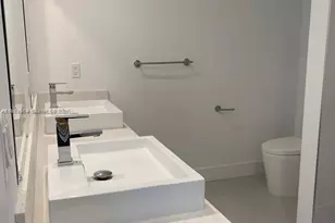 13800 Highland Dr, North Miami Beach, FL 33181 - Photo 9