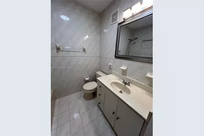 1165 W 38th Ter #35, Hialeah, FL 33012 - Photo 15