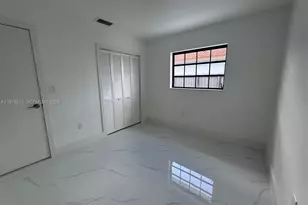 2682 W 70th Pl, Hialeah, FL 33016 - Photo 11