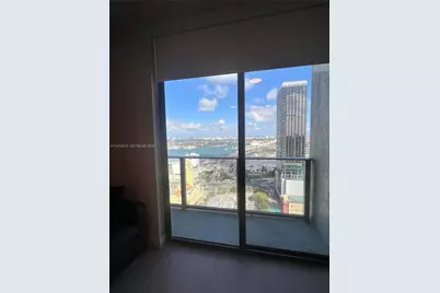 121 NE 5th St #3400, Miami, FL 33132 - Photo 3
