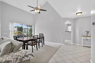 9481 Oak Grove Cir, Davie, FL 33328 - Photo 11