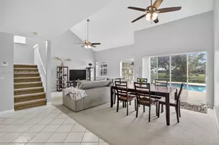 9481 Oak Grove Cir, Davie, FL 33328 - Photo 7