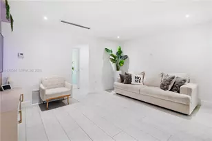 1140 N Douglas Rd, Pembroke Pines, FL 33024 - Photo 7