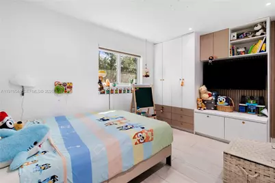 1140 N Douglas Rd, Pembroke Pines, FL 33024 - Photo 17