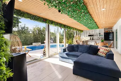 1140 N Douglas Rd, Pembroke Pines, FL 33024 - Photo 25