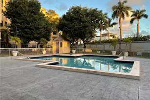 8323 Lake Dr, Doral, FL 33166 - Photo 15