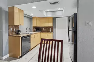 6960 NW 11th Ct, Margate, FL 33063 - Photo 9