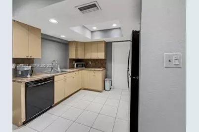 6960 NW 11th Ct, Margate, FL 33063 - Photo 7